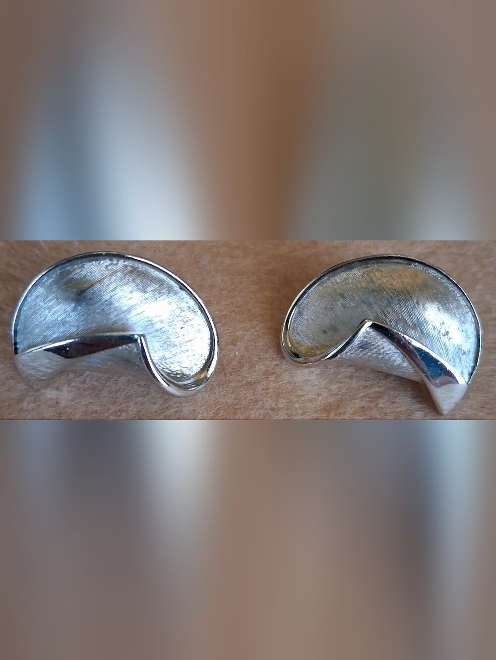 Vintage Trifari Clip On Silver-tone Earrings